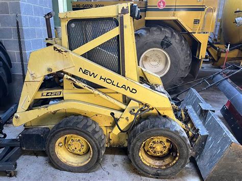 new holland l425 skid steer loader for sale|new holland l425 specs.